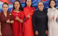 Cuộc hội ngộ đặc biệt của NSND Trịnh Kim Chi, NSƯT Thành Lộc, Việt Hương