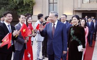 Tổng Bí thư, Chủ tịch nước Tô Lâm gặp gỡ cộng đồng người Việt tại Trung Quốc