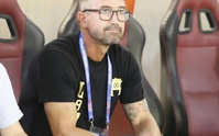 HLV Harry Kewell vui mừng vì Úc đi tiếp, tin thầy trò HLV Popovic còn tiến xa