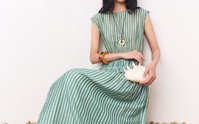 Xoa dịu ánh nắng mùa hạ với những thiết kế màu xanh mát mắt