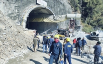 Vụ sập đường hầm ở Ấn Độ: Liên lạc được với 40 công nhân bị mắc kẹt