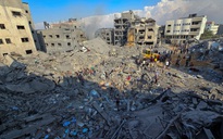 Israel lại không kích trại tị nạn Gaza, Hamas nói có con tin thiệt mạng