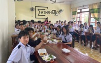 Gần 1.000 học sinh ở Phú Yên được nhận quà Ngày nhà giáo Việt Nam 20.11