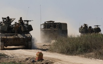 Israel nói ở 'cao điểm trận chiến', bao vây tiến vào thành phố Gaza