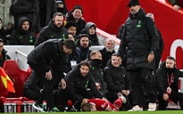 HLV Klopp sốc vì sự cố hy hữu trong trận Liverpool bị Arsenal cầm chân