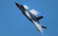 Lực lượng tiêm kích tàng hình Trung Quốc làm lu mờ kho F-22 của Mỹ?
