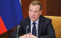 Ông Medvedev cảnh báo 'tận thế' nếu phương Tây vẫn bơm vũ khí cho Ukraine