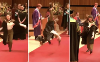 Quá phấn khích, nữ sinh nhào lộn ngay khi lên nhận bằng tốt nghiệp