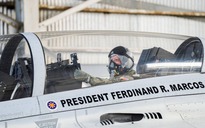 Tổng thống Philippines bay tiêm kích tham gia phi vụ huấn luyện tuần tra biển