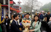 Đoàn khách du lịch Trung Quốc đầu tiên trở lại Việt Nam