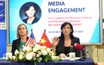 Giám đốc CDC Mỹ: 'Covid-19 vẫn bên cạnh chúng ta'
