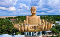 Loạn 'bàn tay' du lịch ở Việt Nam