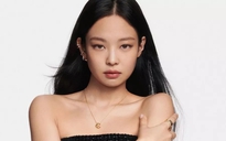 Jennie (BlackPink) gặp chấn thương ở mặt