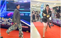 Hoa hậu Thùy Tiên, Tiểu Vy cởi giày chơi game giữa trung tâm thương mại