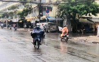 TP.HCM, Nam bộ bất ngờ có mưa giữa trưa nóng trong mùa khô