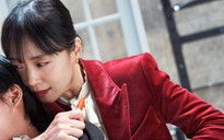 'Nữ hoàng cảnh nóng' Jeon Do Yeon hóa sát thủ ở tuổi 50
