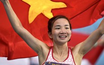 Cú poker vàng SEA Games 32 của Nguyễn Thị Oanh, lại băng băng về đích cự ly 10.000 m