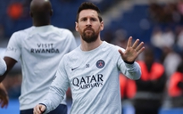 Phản ứng của cầu thủ PSG khi Messi bị CĐV la ó