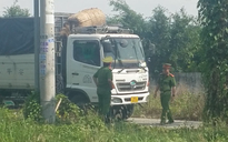 Tai nạn ở TP.HCM: Người đàn ông kẹt dưới gầm xe tải, tử vong