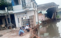 Sóc Trăng: Sạt lở bờ sông, 3 căn nhà bị nhấn chìm