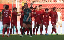 Thủ môn Kim Thanh và đồng đội sung sướng sau trận đấu tuyệt vời với đội tuyển nữ Đức