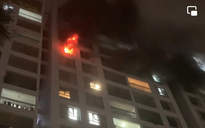 Cháy một căn hộ chung cư ở TP.Thủ Đức, cư dân tháo chạy trong đêm
