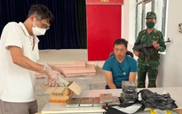 Biên phòng Lào Cai triệt phá 2 đường dây vận chuyển 16 bánh heroin