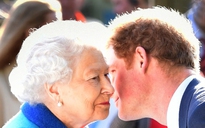 Hoàng tử Harry làm Nữ hoàng Elizabeth II buồn khổ trong những ngày cuối đời