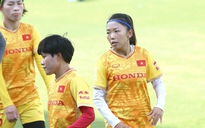 Đội tuyển nữ Việt Nam căng mình tập dưới nắng nóng 40 độ, Huỳnh Như khỏi chấn thương