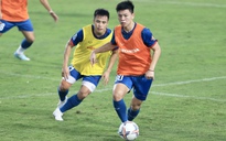 HLV Troussier ra đề bài khó với đội tuyển Việt Nam và U.23
