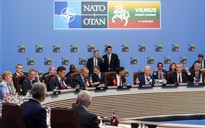 NATO họp bàn hỗ trợ Ukraine, Nga cảnh báo