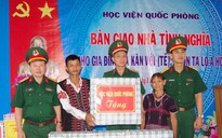 Bàn giao nhà tình nghĩa cho gia đình khó khăn tại A Lưới