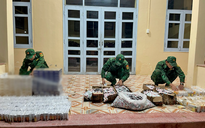 Biên phòng An Giang phát hiện mỹ phẩm, thuốc lá lậu tuồn vào Việt Nam