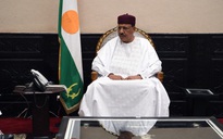 Tổng thống Niger bị cận vệ 'giam' trong dinh thự