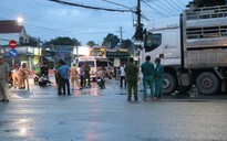 Bình Dương: Xe tải va chạm xe máy, 2 công nhân tử vong tại chỗ