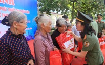 Khám bệnh tặng quà người nghèo ở Đắk Nông