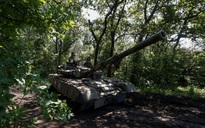 Chiến sự ngày 498: Nga dồn lực đối phó Ukraine, mất 2.000 xe tăng?