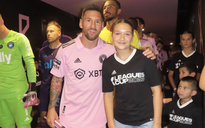 Vợ chồng David Beckham cảm ơn Messi giúp con gái Harper đạt được ước mơ