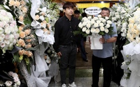 HLV Park Hang-seo gửi vòng hoa vĩnh biệt trợ lý Dương Minh Ninh