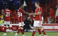 Ngoại hạng Anh: Chris Wood ghi bàn phút 89, Nottingham Forest có chiến thắng đầu tiên