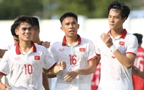 HLV Hoàng Anh Tuấn xắn tay vá lỗi cho U.23 Việt Nam