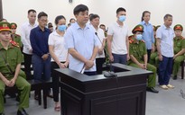 Cựu Chủ tịch Hà Nội Nguyễn Đức Chung và 14 người khác hầu tòa