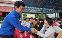 Anh Bùi Quang Huy dự Lễ giỗ Côn Đảo cùng các cựu tù chính trị