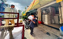 Thị trường gạo ngưng trệ vì giá tăng quá nhanh