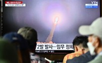 Triều Tiên phóng tên lửa lắp mô hình đầu đạn nguyên tử