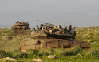 Trộm xe tăng quân đội Israel rồi đưa vào bãi phế liệu