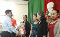 Báo Thanh Niên và Tập đoàn Kim Oanh trao hơn 2 tỉ đồng quà tết đến người nghèo khó