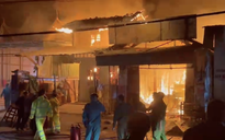 Hỏa hoạn đêm giao thừa khiến 2 ngôi nhà ở Kon Tum cháy rụi