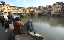 Du lịch đang 'giết chết' thành phố xinh đẹp của Ý?