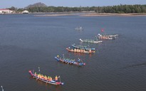 Giải đua thuyền rồng H.Xuyên Mộc: Trên bờ trống giục, dưới hồ thuyền lướt sóng